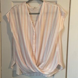 Entro Size Large striped Top Faux Wrap Short Sleeve V-Neck coral & white size L